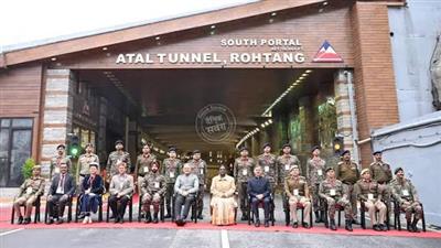 Kullu: राष्ट्रपति द्रौपदी मुर्मू ने निहारी अटल टनल, बताया वैश्विक स्तर का इंजीनियरिंग चमत्कार