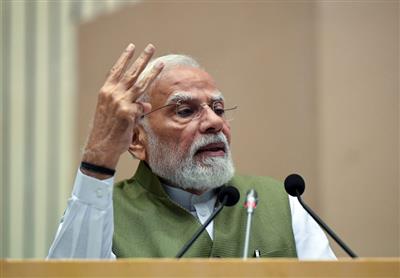 जिन्होंने अपने निजी सुख का त्याग किया, वही वीर साधक राष्ट्र के लिए धन्य माने जाते हैं : पीएम मोदी