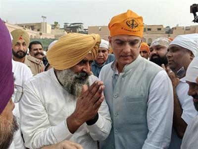 ਪਰਗਟ ਸਿੰਘ ਤੇ ਸਚਿਨ ਪਾਇਲਟ ਨੇ ਸ੍ਰੀ ਦਰਬਾਰ ਸਾਹਿਬ ਟੇਕਿਆ ਮੱਥਾ, ਸਮੁੱਚੀ ਕਾਂਗਰਸ ਦਿਖੀ ਇਕਜੁਟ