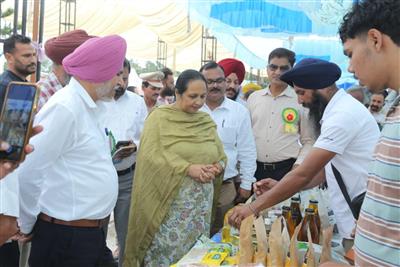 ਖੇਤੀ ਦੇ ਧੰਦੇ ਨੂੰ ਲਾਹੇਵੰਦ ਬਣਾਉਣ ਲਈ ਖੇਤੀਬਾੜੀ ਵਿਭਾਗ ਦੇ ਮਾਹਿਰਾਂ ਦੁਆਰਾ ਸਿਫਾਰਿਸ਼ ਕੀਤੇ ਬੀਜ, ਖਾਦ ਅਤੇ ਦਵਾਈਆਂ ਦੀ ਹੀ ਵਰਤੋਂ ਕਰਨ ਕਿਸਾਨ: ਵਿਧਾਇਕ ਸੰਤੋਸ਼ ਕਟਾਰੀਆ  