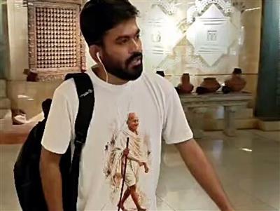 ‘मैं गांव जा रहा हूं’, अभिजीत दीपके बोले- तानाशाही के अंत की शुरुआत हो गई