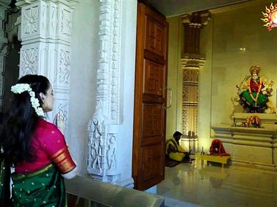 अयोध्या पहुंचीं कंगना रनौत, रामलला के दर्शन को बताया दिव्य अनुभव