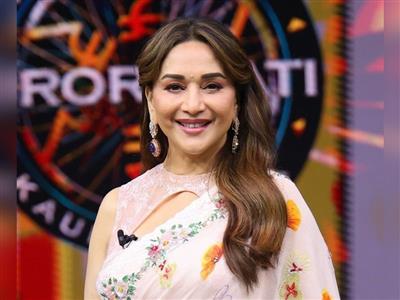 'दीदी तेरा देवर दीवाना' के इस सीन से घबराए थे मेकर्स, माधुरी दीक्षित ने सुनाया 30 साल पुराना किस्सा