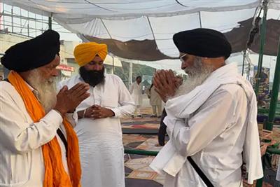 परिवार से मिलने पहुंचे SGPC प्रधान, परविंदर झोटा को लेकर किया बड़ा ऐलान