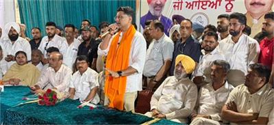 ਔਰਤਾਂ ਨੂੰ ਪੈਸਿਆਂ ਨਾਲੋਂ ਜ਼ਿਆਦਾ ਆਪਣੇ ਬੱਚਿਆਂ ਦੀ ਸੁਰੱਖਿਆ ਤੇ ਨੌਕਰੀ ਦੀ ਚਿੰਤਾ : ਸਚਿਨ ਪਾਇਲਟ