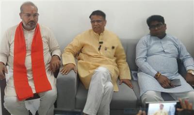 हसनपुर के एमआर स्कूल में लगेगा कृषि मेला, फल-सब्जी की खेती, डेयरी और मछली पालन से किसानों की आय बढ़ाने पर रहेगा जोर : ओमप्रकाश धनखड़