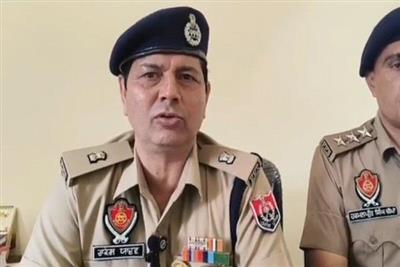 ਕਸ਼ਮੀਰ ਜਾ ਰਹੀ ਨਿੱਜੀ ਬੱਸ 'ਤੇ ਖੰਨਾ 'ਚ ਪਥਰਾਅ, ਪੁਲਸ ਨੇ ਜਾਂਚ ਕੀਤੀ ਸ਼ੁਰੂ
