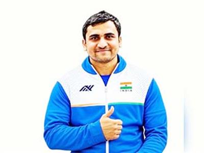 एशियन पैरा गेम्स: जैवलिन थ्रो में भारत को मिली दोहरी खुशी, प्रदीप ने सिल्वर और आयुष ने जीता ब्रॉन्ज मेडल