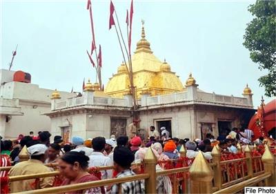 नवरात्रों में हिमाचल के शक्तिपीठों में 10.25 लाख से अधिक श्रद्धालुओं ने टेका माथा, CM ने थपथपाई पुलिस की पीठ