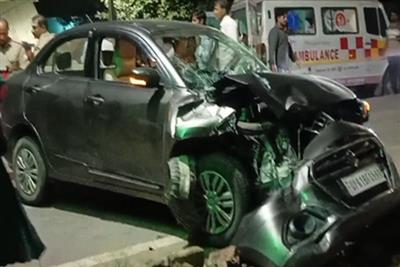 उत्तर प्रदेश: गाजीपुर में दशहरा मेले से लौट रहे लोगों को कार ने मारी टक्कर, छह घायल