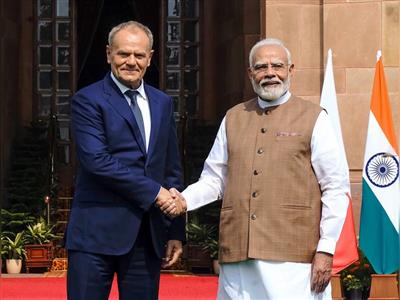 हैदराबाद हाउस में प्रधानमंत्री मोदी से मिले पोलैंड के पीएम डोनाल्ड टस्क