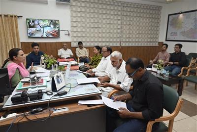 अतिरिक्त जिला चुनाव अधिकारी ने पोलिंग स्टेशनों के रैशनालाइजेशन संबंधी राजनीतिक पार्टियों के प्रतिनिधियों के साथ की बैठक