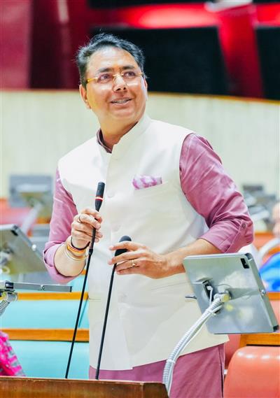 भारत में संस्थाओं की विश्वसनीयता गंभीर संकट में, लोगों को ‘निर्वाचित तानाशाही’ की ओर धकेला जा रहा है: अमन अरोड़ा ने चुनाव आयोग की स्वायत्तता के मुद्दे पर केंद्र सरकार की कड़ी आलोचना की