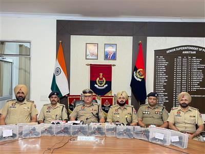 अवैध हथियार आपूर्ति नेटवर्क से जुड़े दो नाबालिगों सहित चार गिरफ्तार, 16 पिस्तौल बरामद