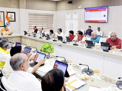 योगी कैबिनेट में 22 प्रस्तावों को मंजूरी, शिक्षकों-कर्मचारियों को पांच लाख तक कैशलेस इलाज