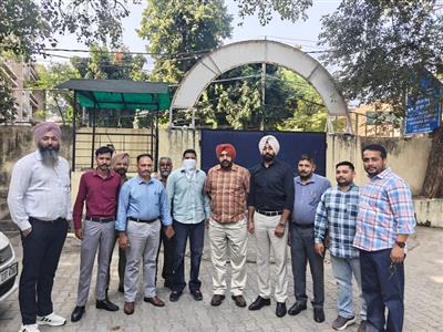 विजिलेंस ब्यूरो ने नगर निगम के इंस्पेक्टर को 25 हजार रुपये रिश्वत लेते रंगे हाथों काबू किया