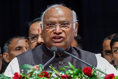इंडिया ब्लॉक की प्रस्‍तावित रैली पर कांग्रेस अध्‍यक्ष खड़गे बोले-जनता को जगाने के लिए है हमारा संघर्ष
