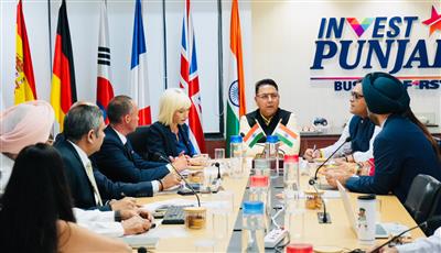 ਅਮਨ ਅਰੋੜਾ ਵੱਲੋਂ ਬ੍ਰਿਟਿਸ਼ ਵਫ਼ਦ ਨਾਲ ਰਣਨੀਤਕ ਗੱਲਬਾਤ, ਯੂ.ਕੇ. ਦੇ ਵਪਾਰ ਲਈ ਪੰਜਾਬ ਦੇ ਸਾਜ਼ਗਾਰ ਉਦਯੋਗਿਕ ਈਕੋਸਿਸਟਮ ਦੀ ਪੇਸ਼ਕਸ਼
