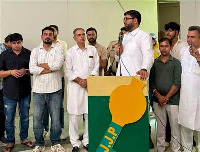 हरियाणा के खिलाड़ियों के साथ खिलवाड़ कर रही भाजपा सरकारः दिग्विजय चौटाला